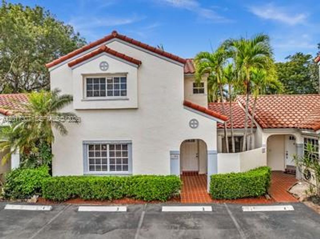 Photo of 1395 Cottonwood Cir #1395, Weston, FL 33326 (MLS # A12017307)