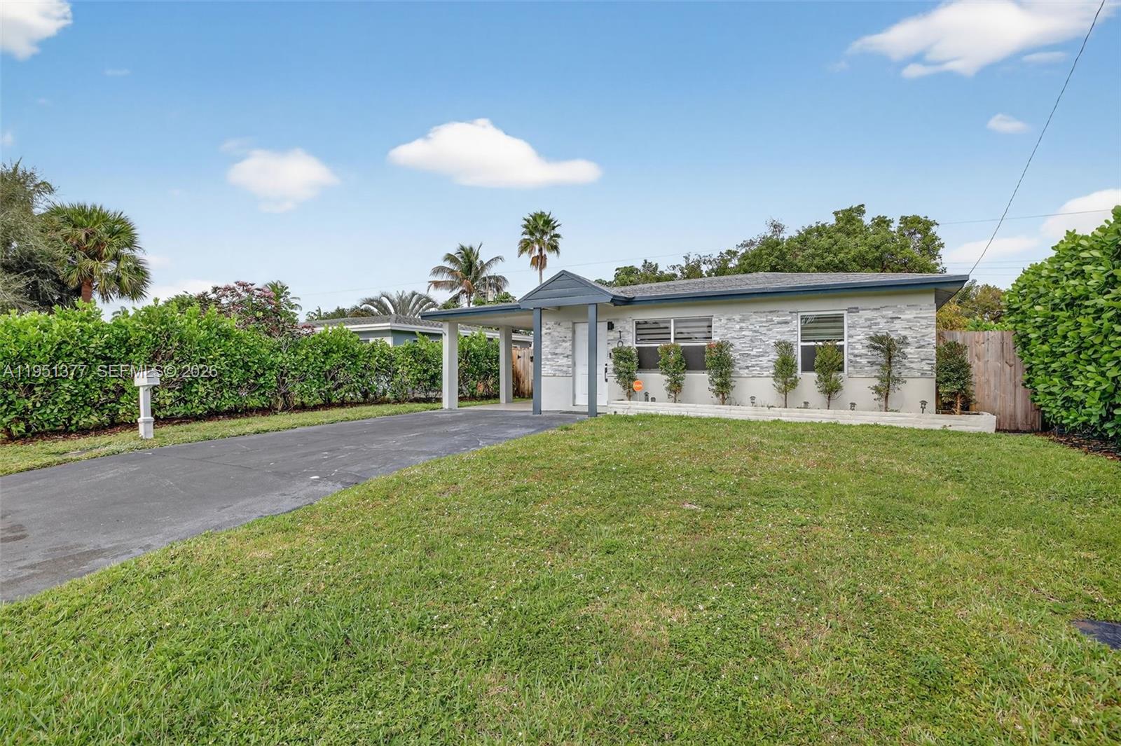 NORTH ANDREWS GARDENS FIR - Residential