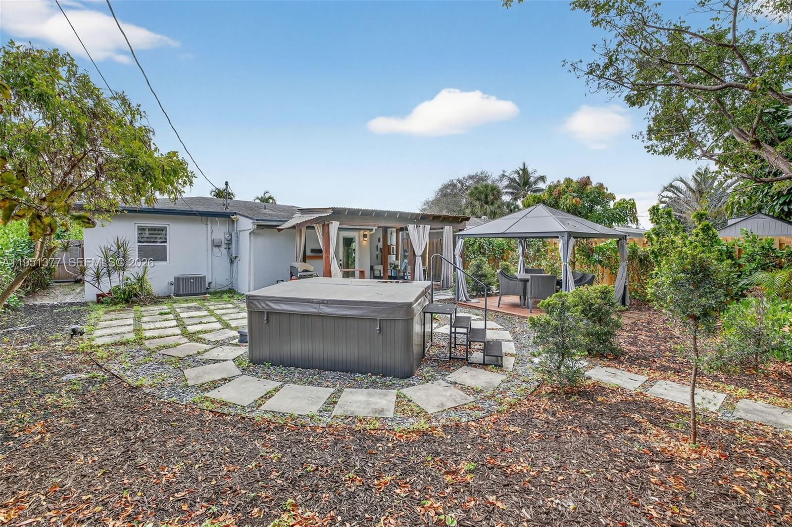 NORTH ANDREWS GARDENS FIR - Residential