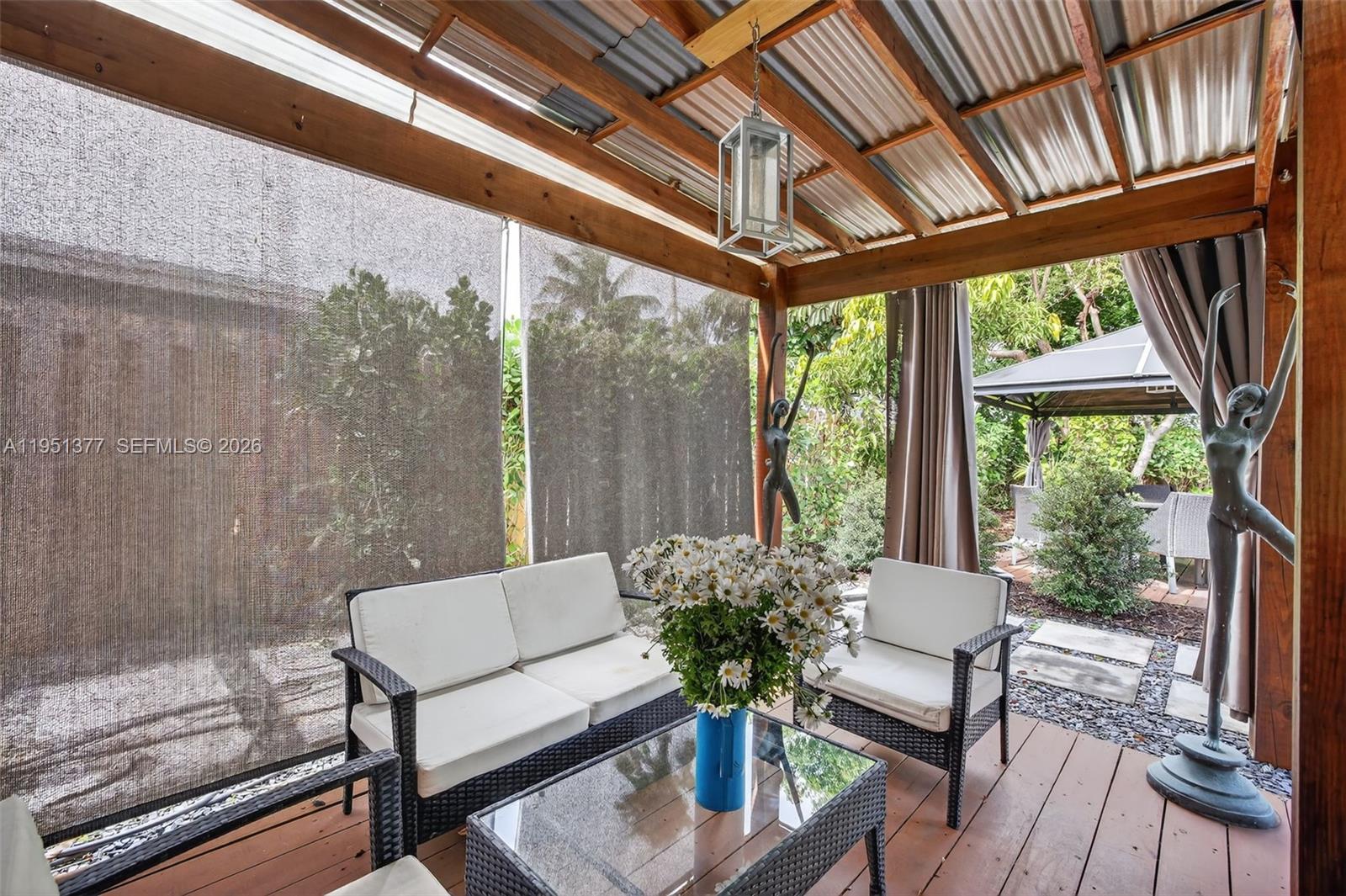 NORTH ANDREWS GARDENS FIR - Residential