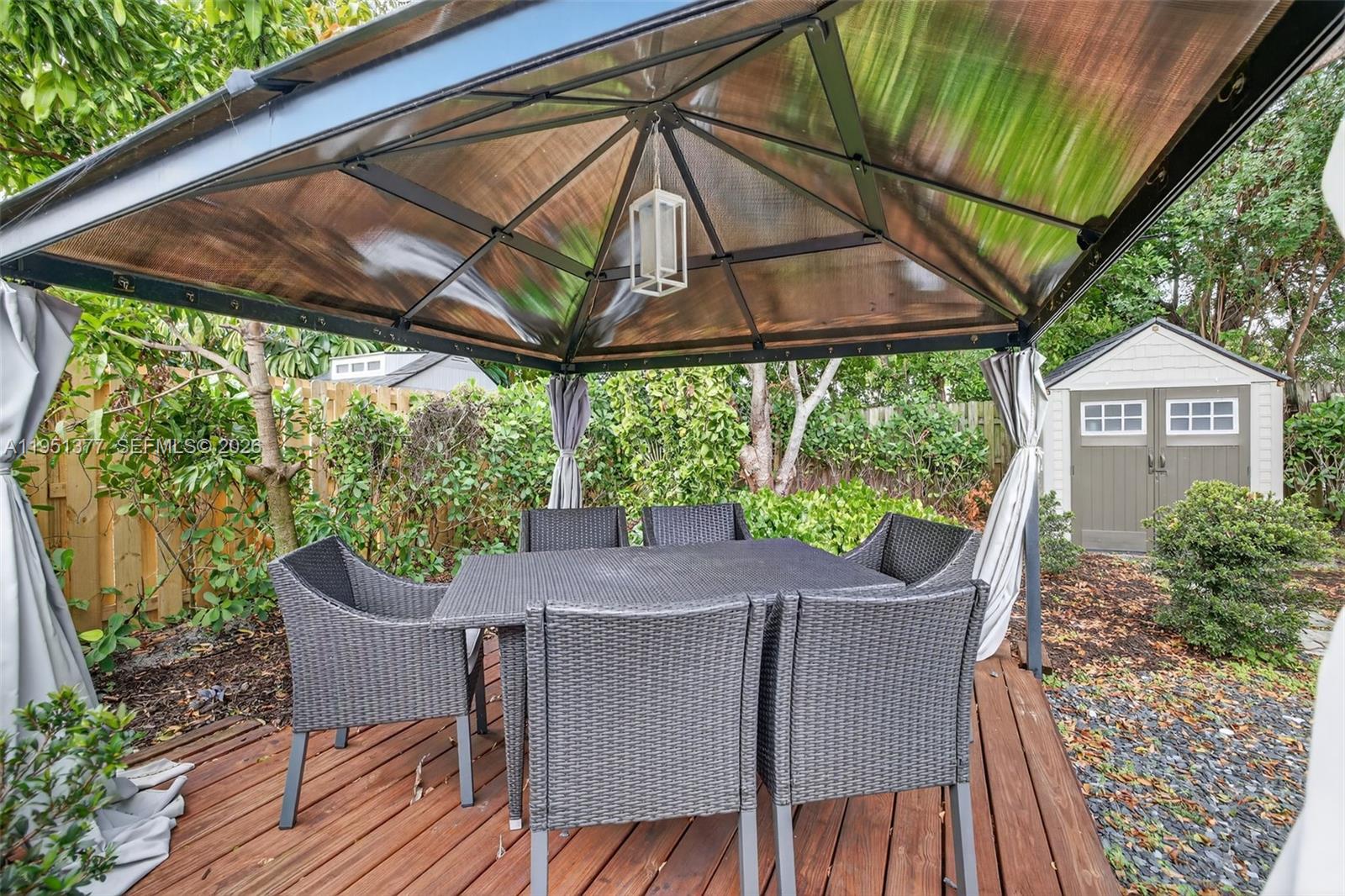 NORTH ANDREWS GARDENS FIR - Residential