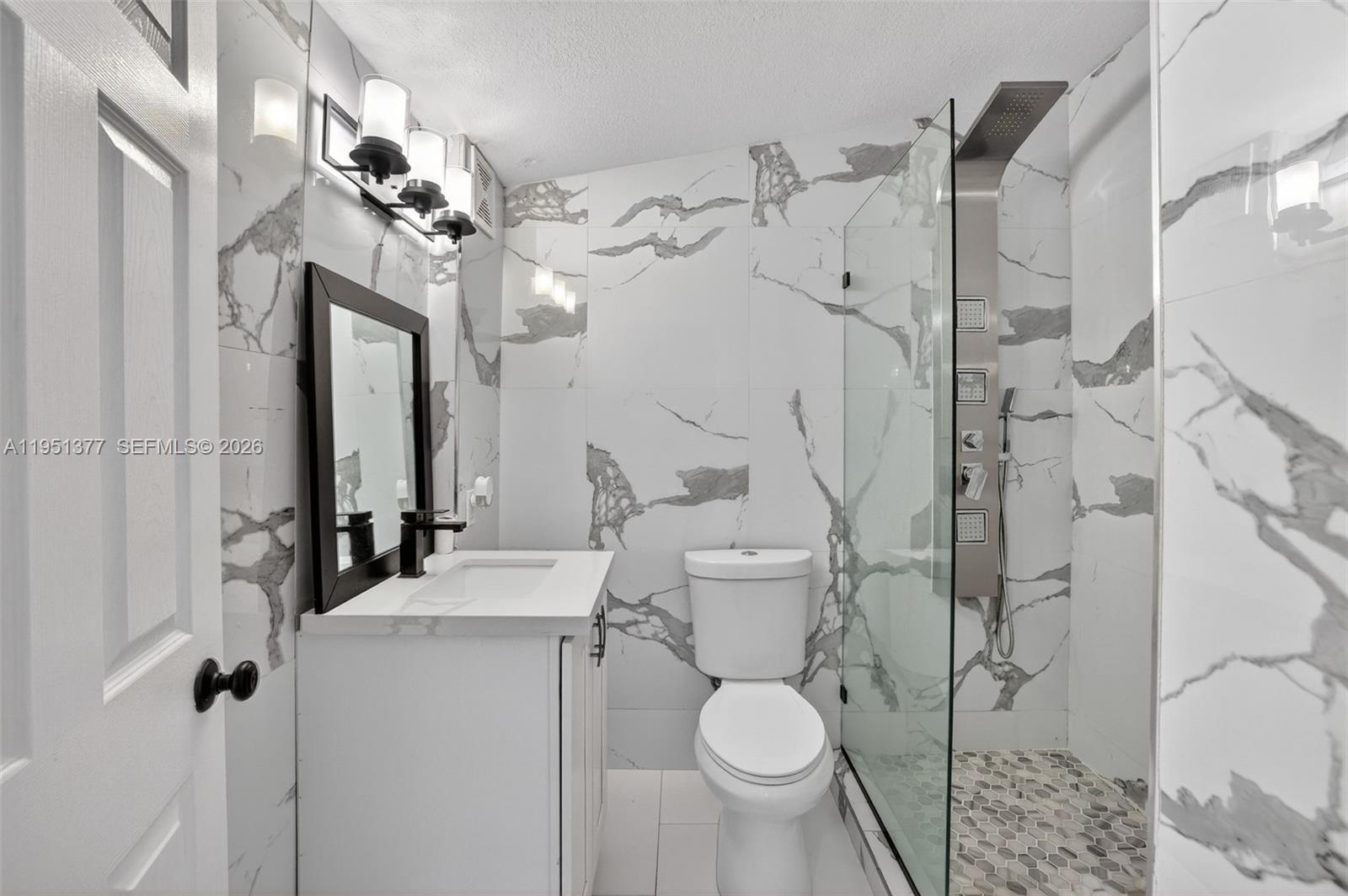 NORTH ANDREWS GARDENS FIR - Residential