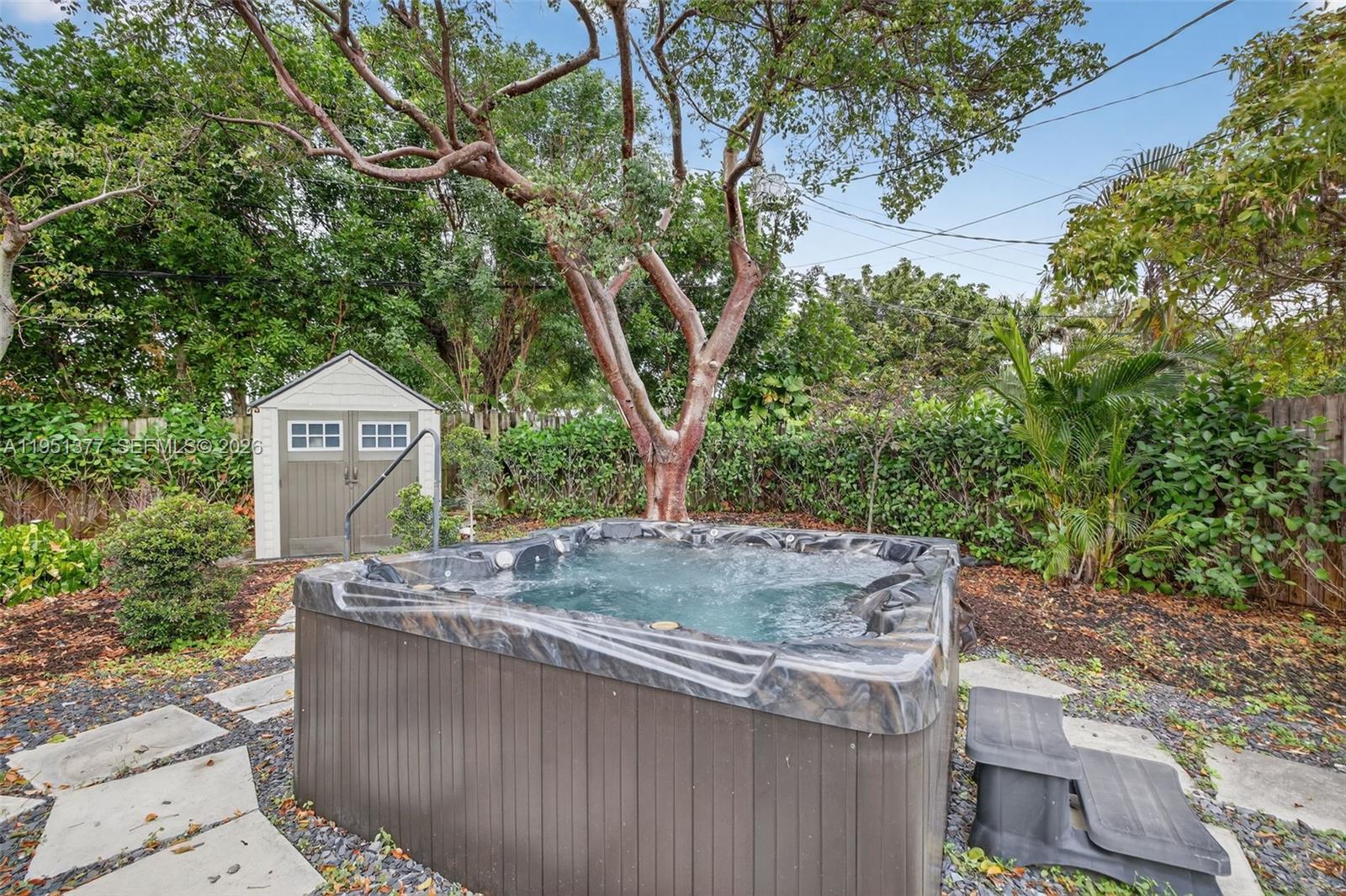 NORTH ANDREWS GARDENS FIR - Residential