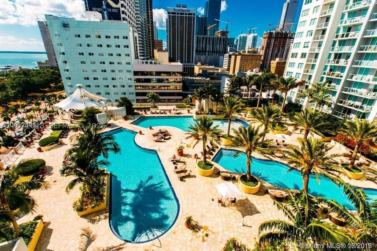 244 Biscayne Blvd 1707
