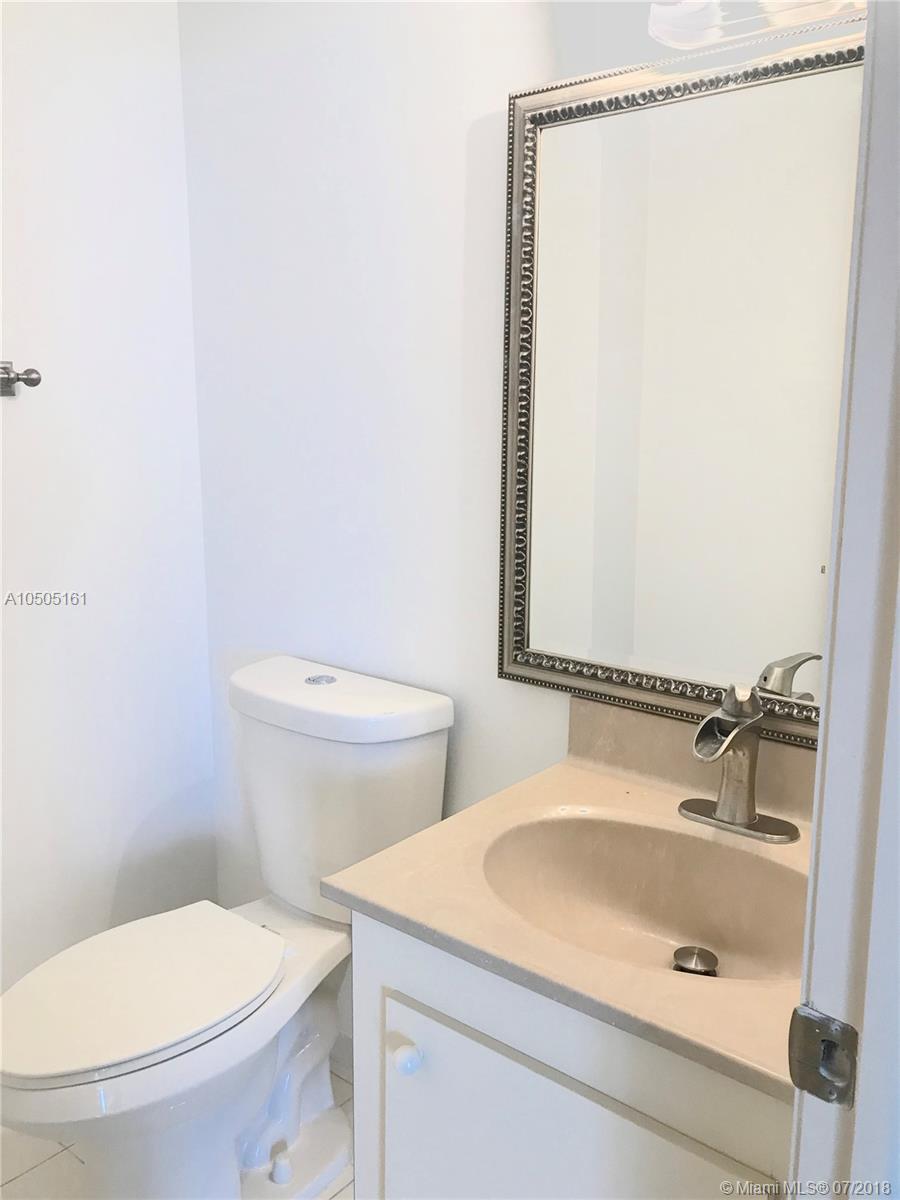 THE ROYAL CLUB CONDO - Residential Lease