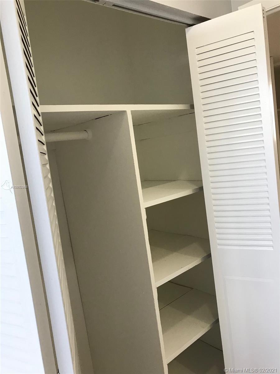 THREE SEASONS - Residential