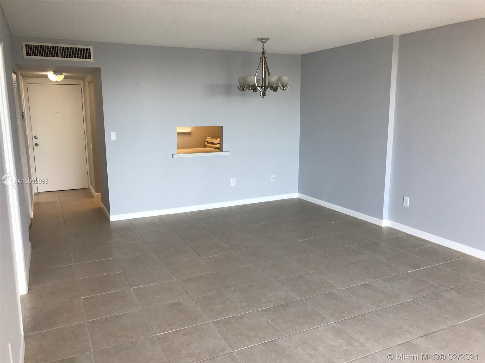 THREE SEASONS - Residential