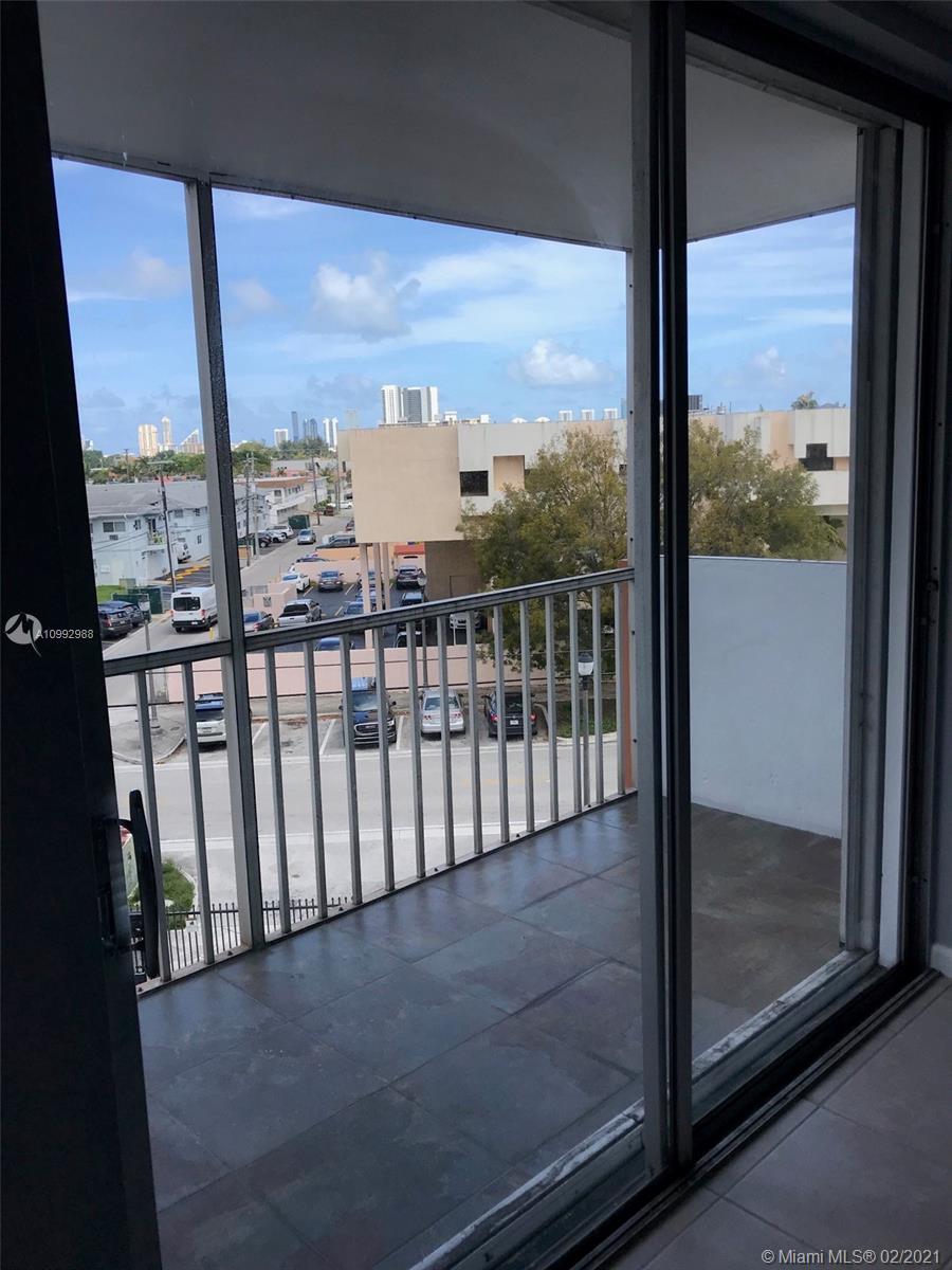 THREE SEASONS - Residential