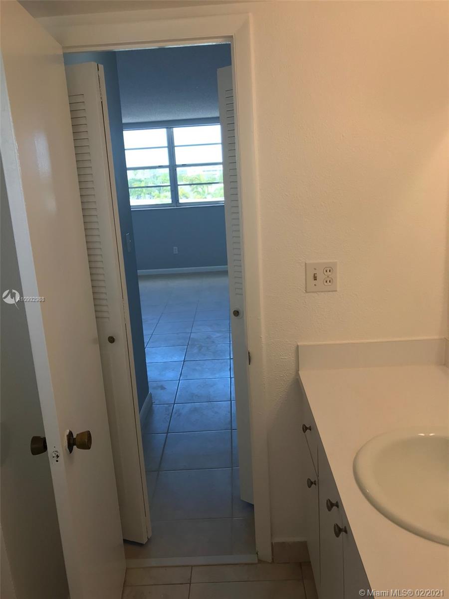 THREE SEASONS - Residential