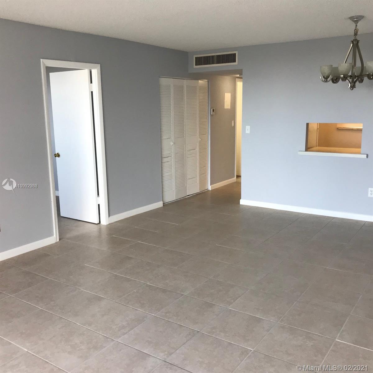 THREE SEASONS - Residential