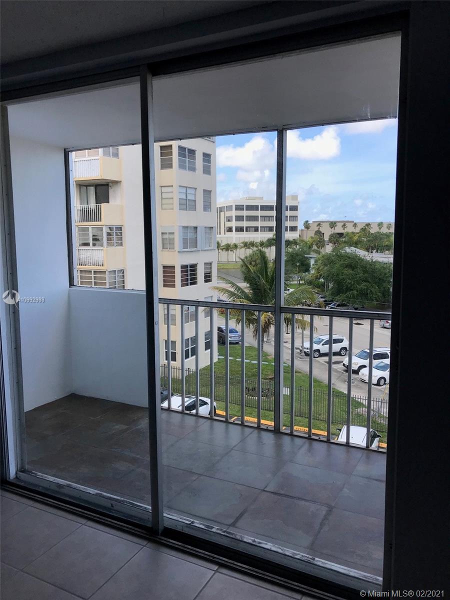 THREE SEASONS - Residential