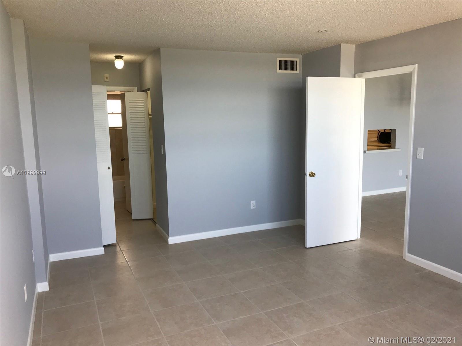 THREE SEASONS - Residential