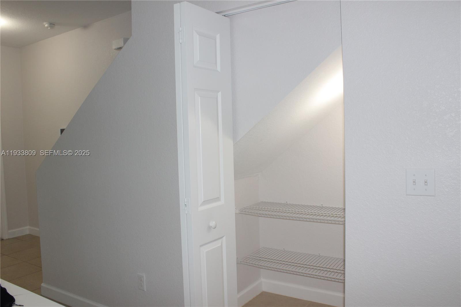 UNITED HOMES AT BELLA VIS - Residential Lease