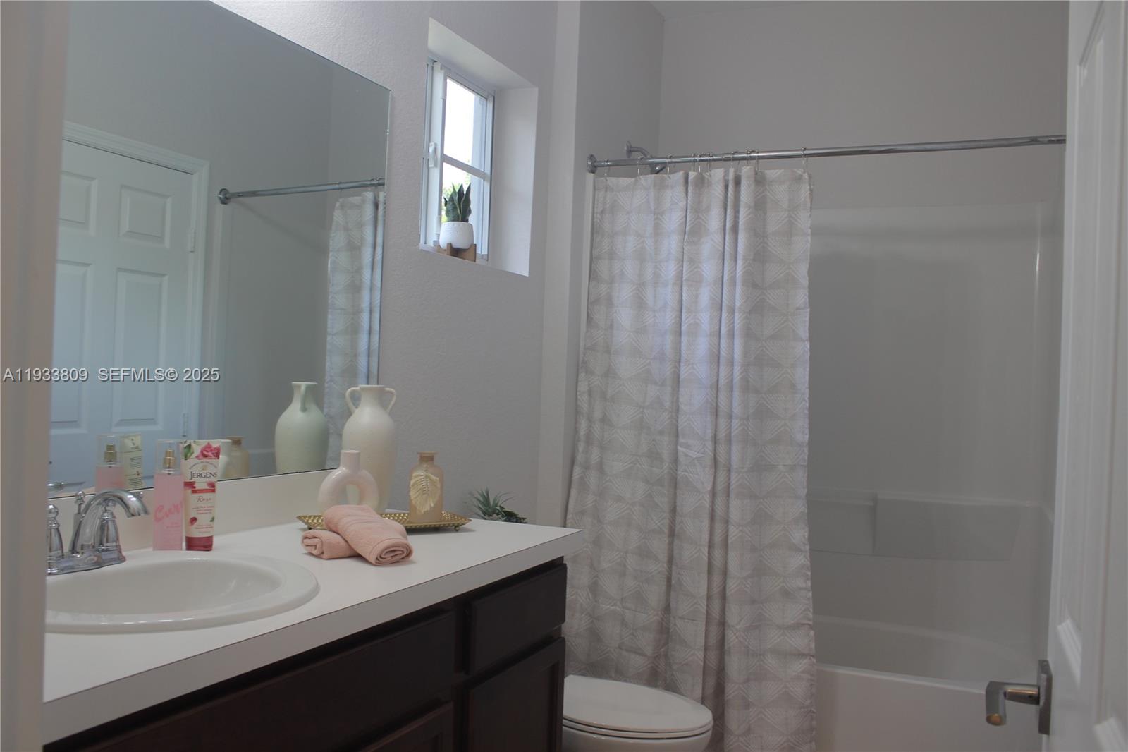 UNITED HOMES AT BELLA VIS - Residential Lease