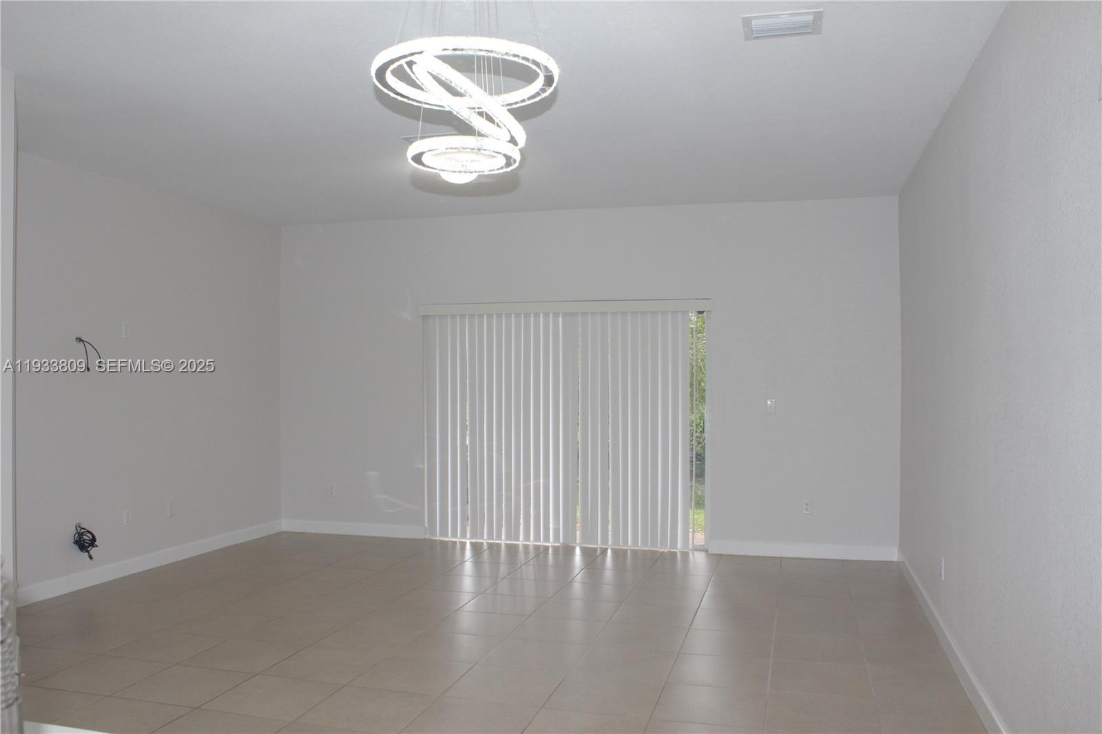 UNITED HOMES AT BELLA VIS - Residential Lease