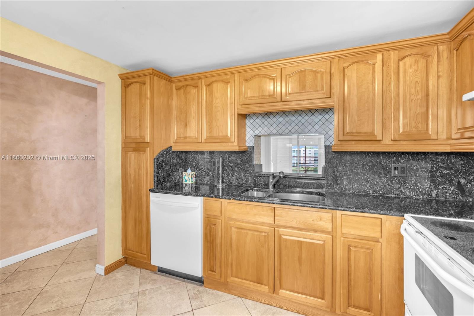 MEADOWBROOK LAKES VIEW CO - Residential