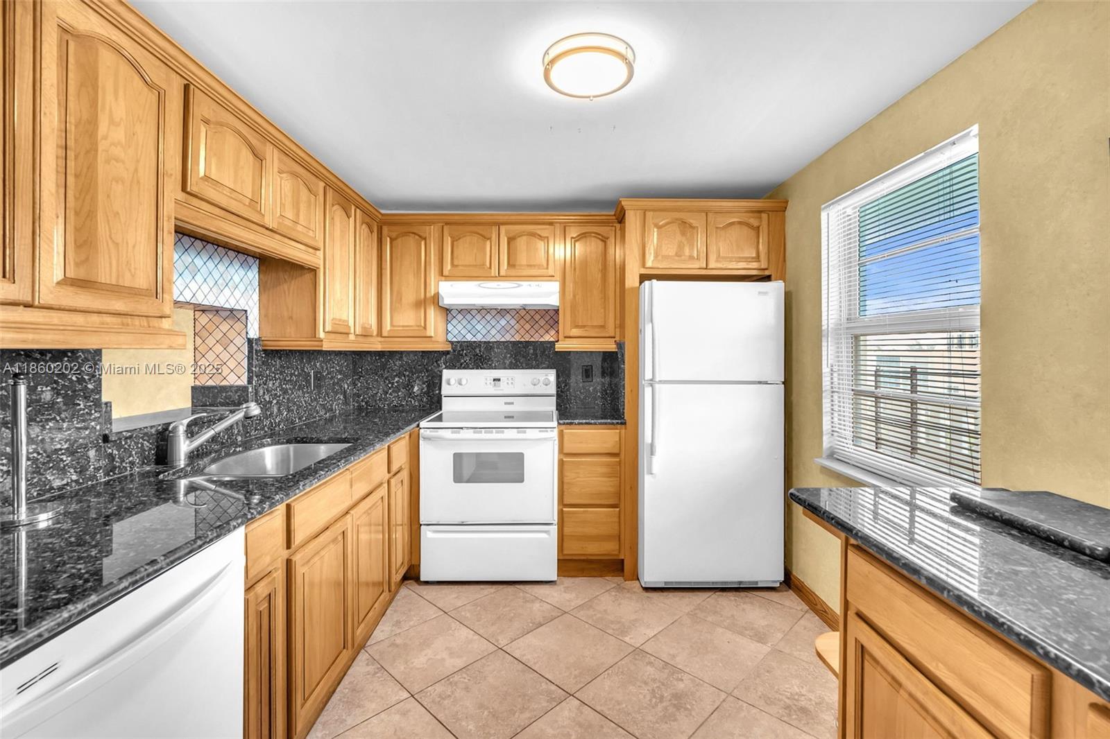 MEADOWBROOK LAKES VIEW CO - Residential