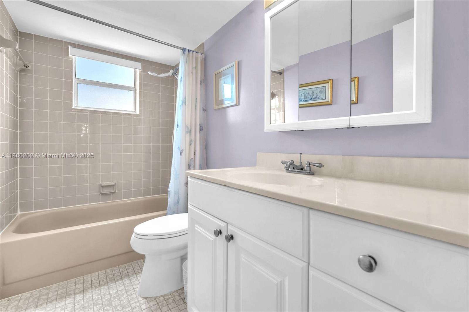 MEADOWBROOK LAKES VIEW CO - Residential