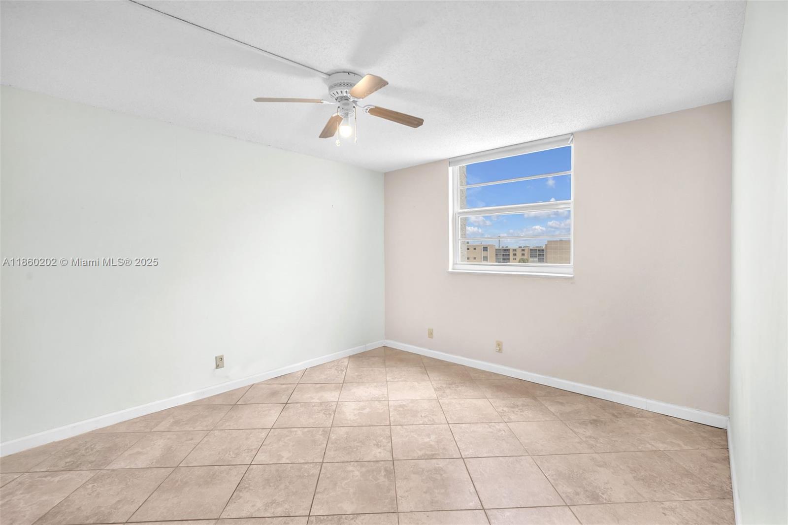 MEADOWBROOK LAKES VIEW CO - Residential