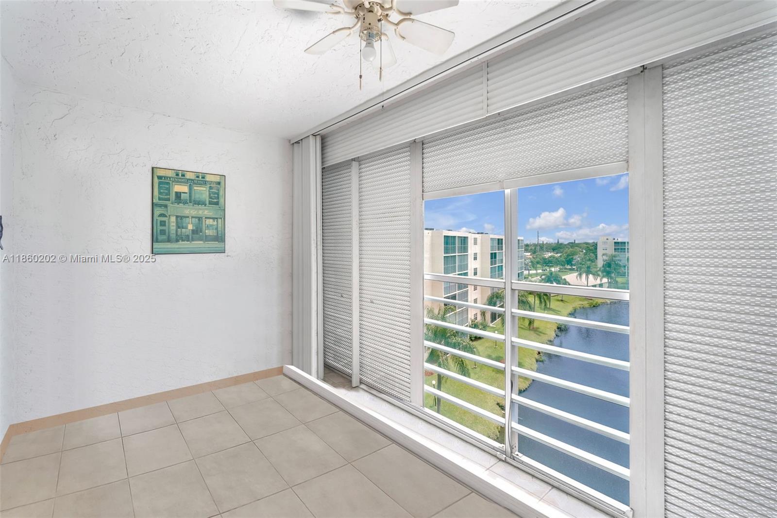 MEADOWBROOK LAKES VIEW CO - Residential