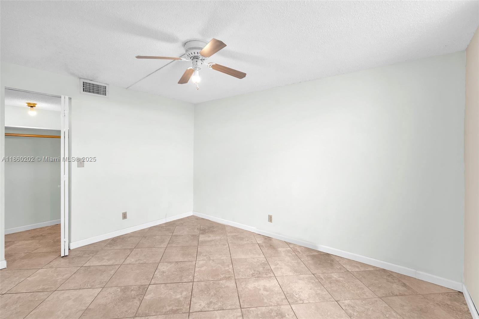 MEADOWBROOK LAKES VIEW CO - Residential