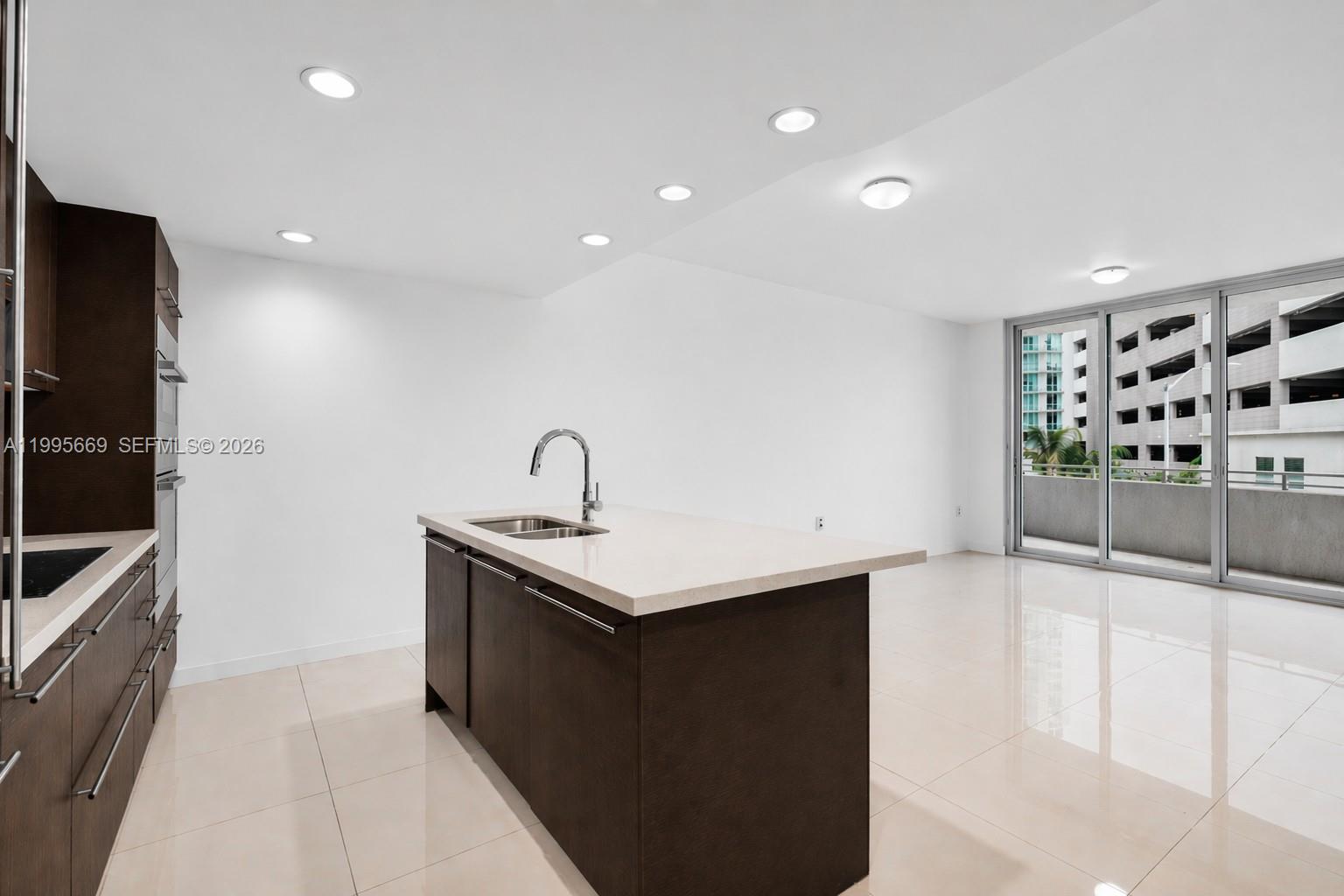 MIDTOWN AT DORAL - Residential Lease