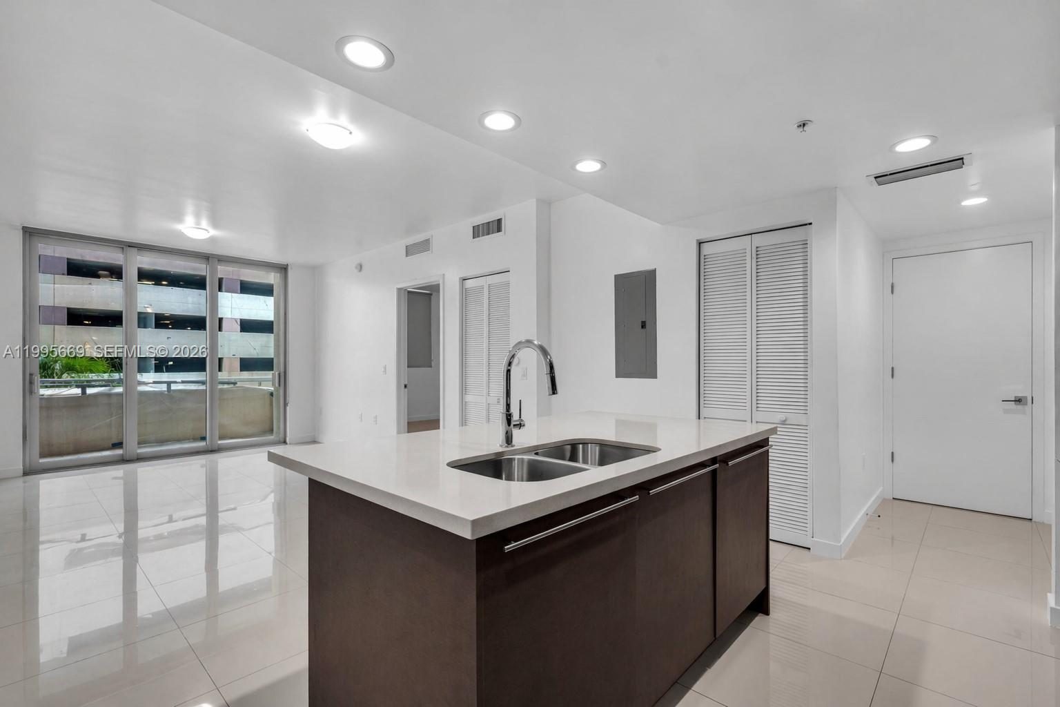 MIDTOWN AT DORAL - Residential Lease