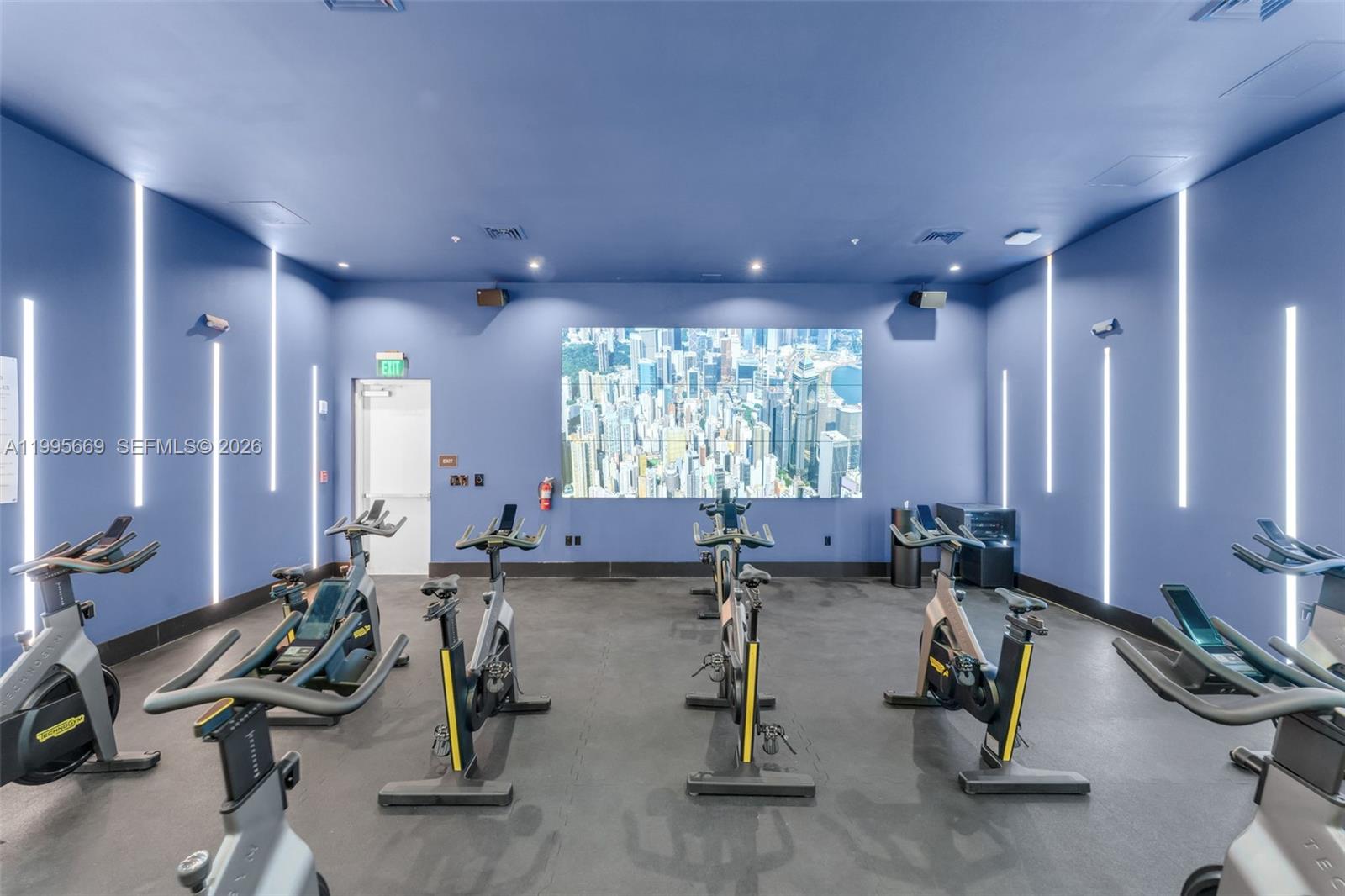 MIDTOWN AT DORAL - Residential Lease