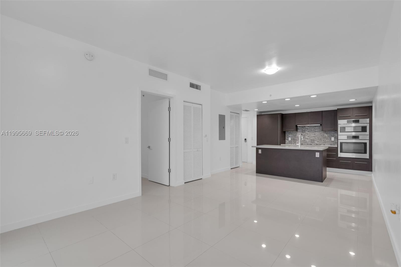 MIDTOWN AT DORAL - Residential Lease