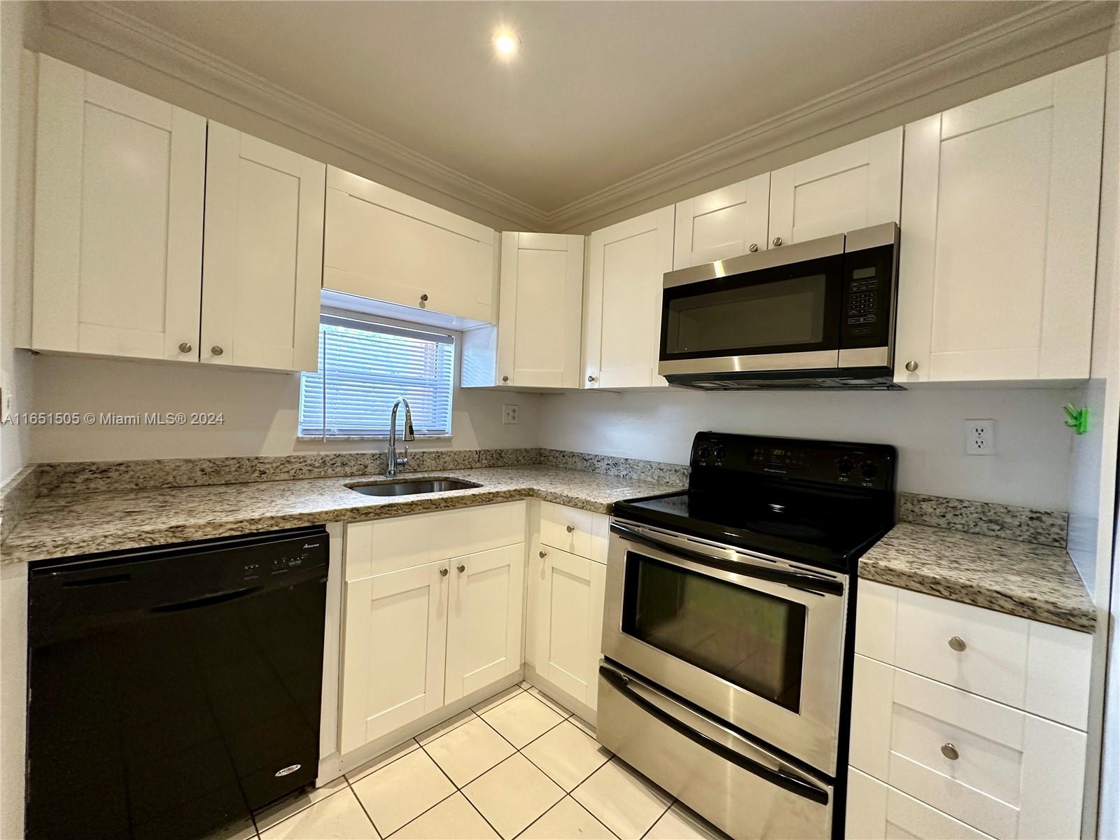 Rental Property at 8940 S Hollybrook Blvd 307, Pembroke Pines, Miami-Dade County, Florida - Bedrooms: 2 
Bathrooms: 2  - $1,900 MO.