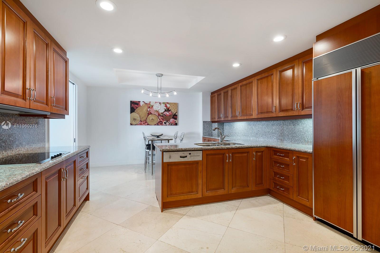 7600 OCEANSIDE AT FISHER - Residential