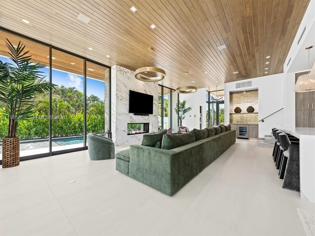 CORAL RIDGE GALT ADD NO 2 - Residential Lease