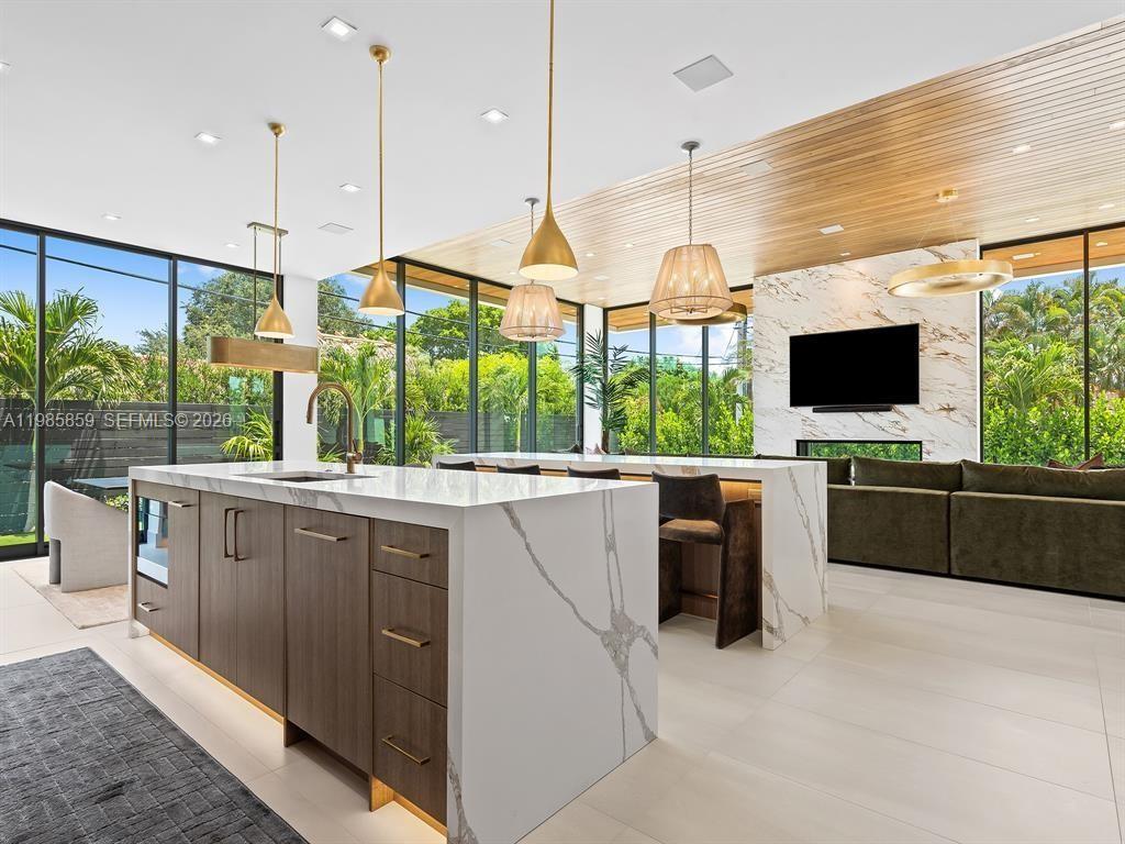 CORAL RIDGE GALT ADD NO 2 - Residential Lease