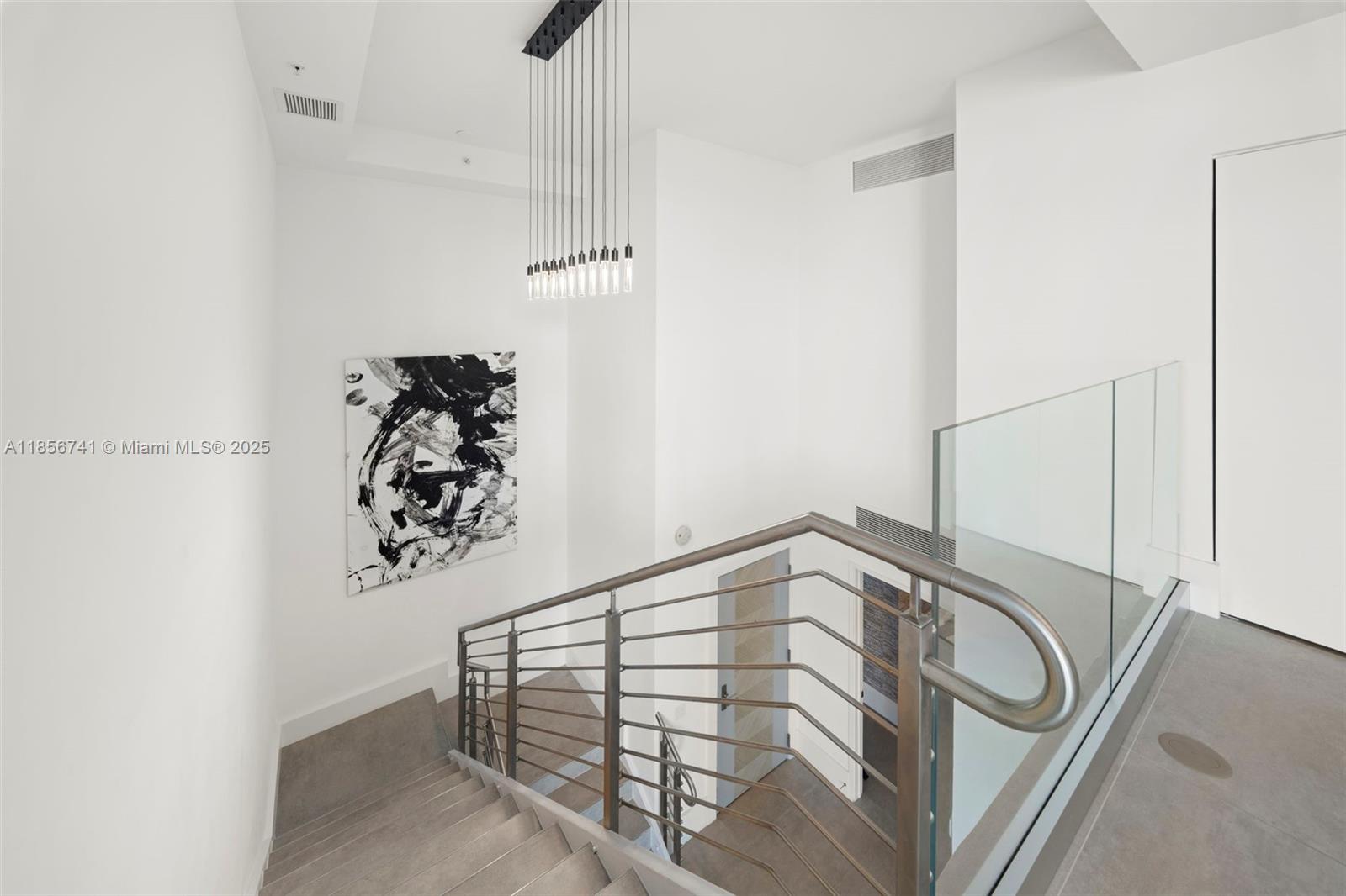 PARQUE TOWERS CONDO - Residential