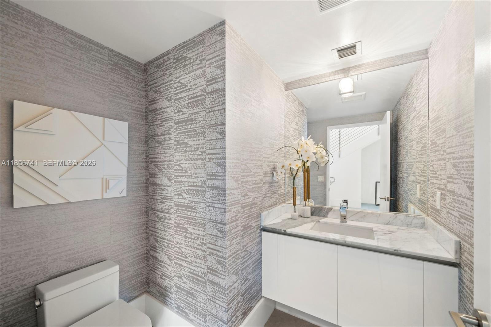 PARQUE TOWERS CONDO - Residential