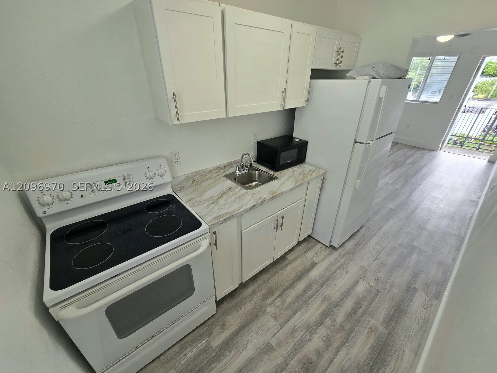 535 NW 7th St 12