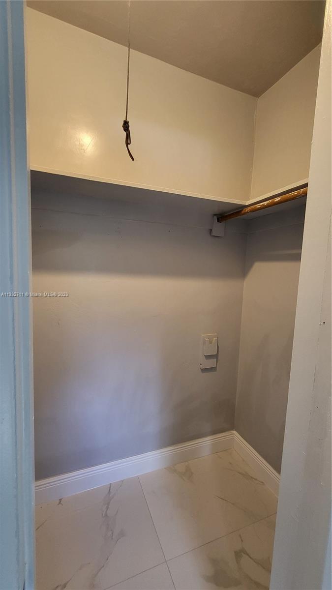 OAK RANCH MANOR CORR PL O - Residential