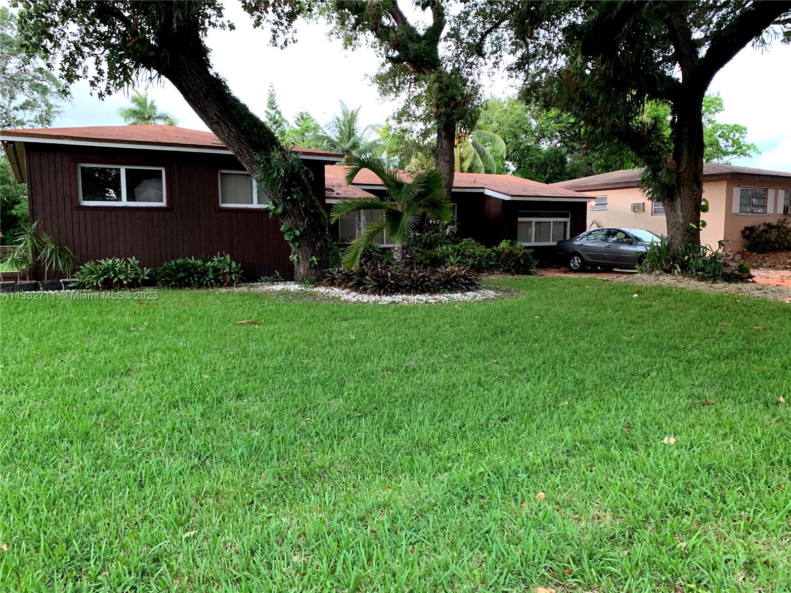 OAK RANCH MANOR CORR PL O - Residential