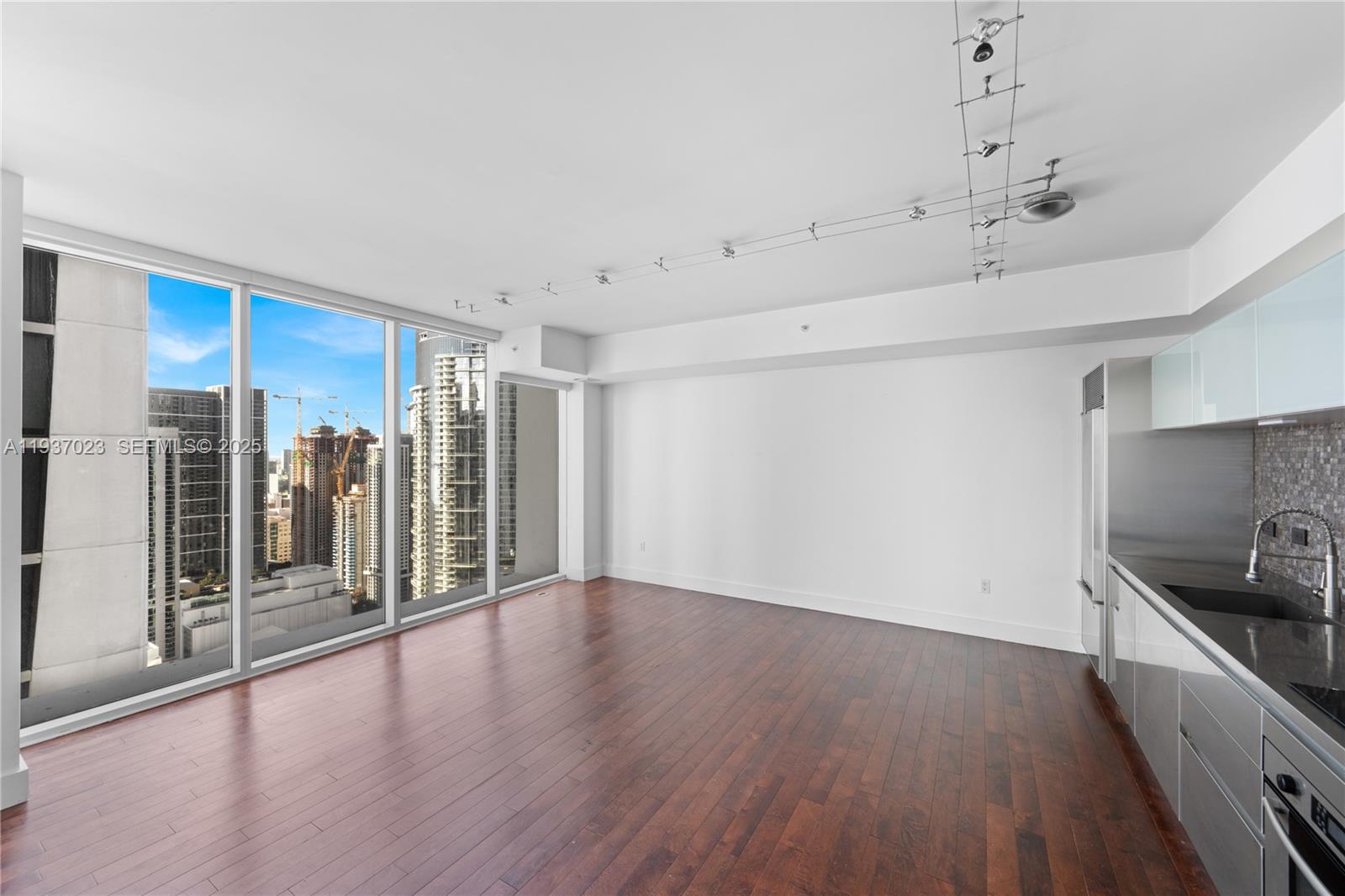 TEN MUSEUM PK RESIDENTIAL - Residential