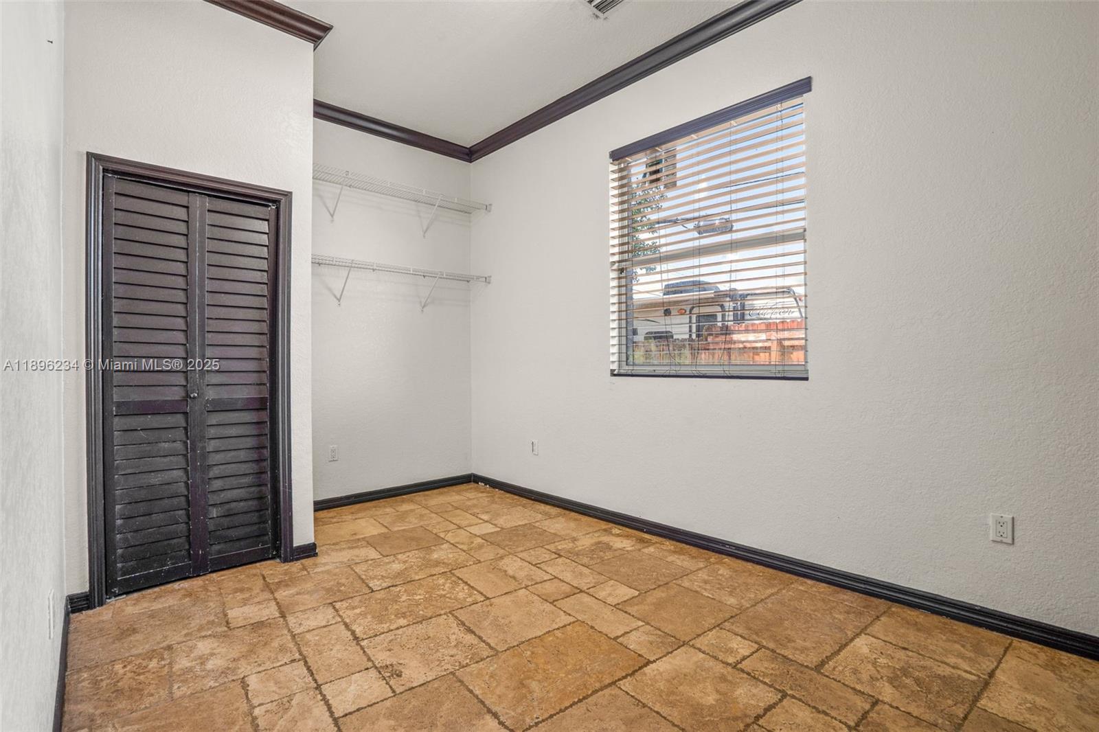 PLAYLAND ISLES - Residential