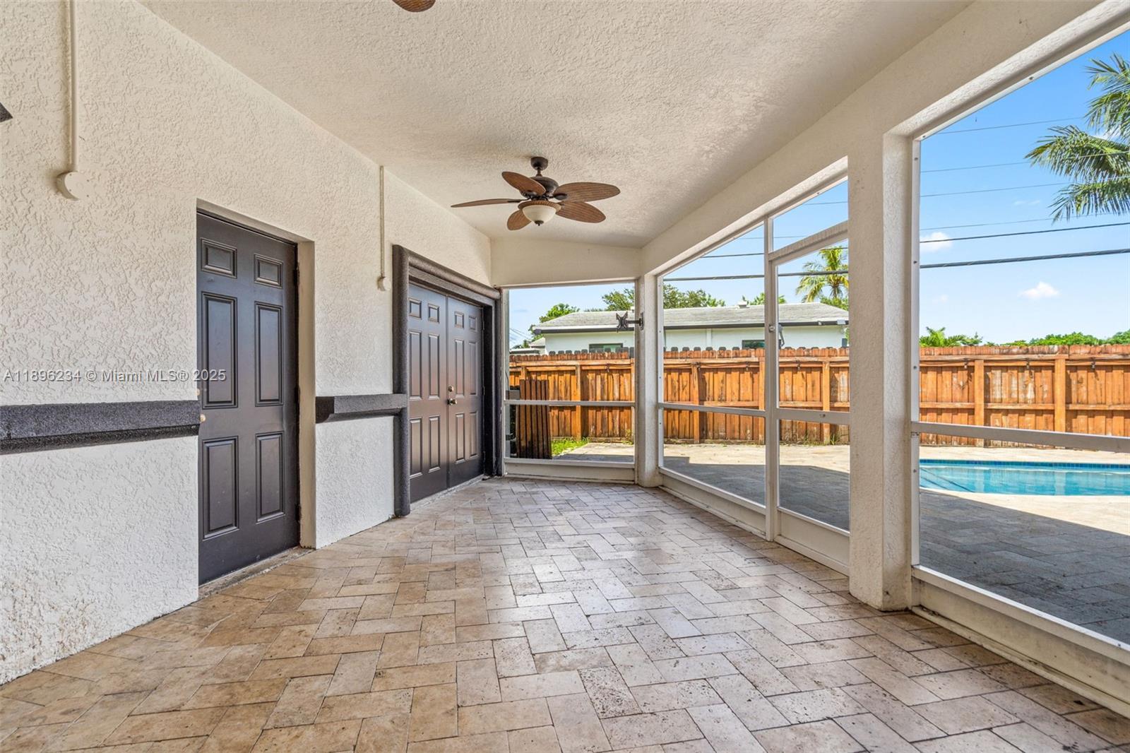 PLAYLAND ISLES - Residential