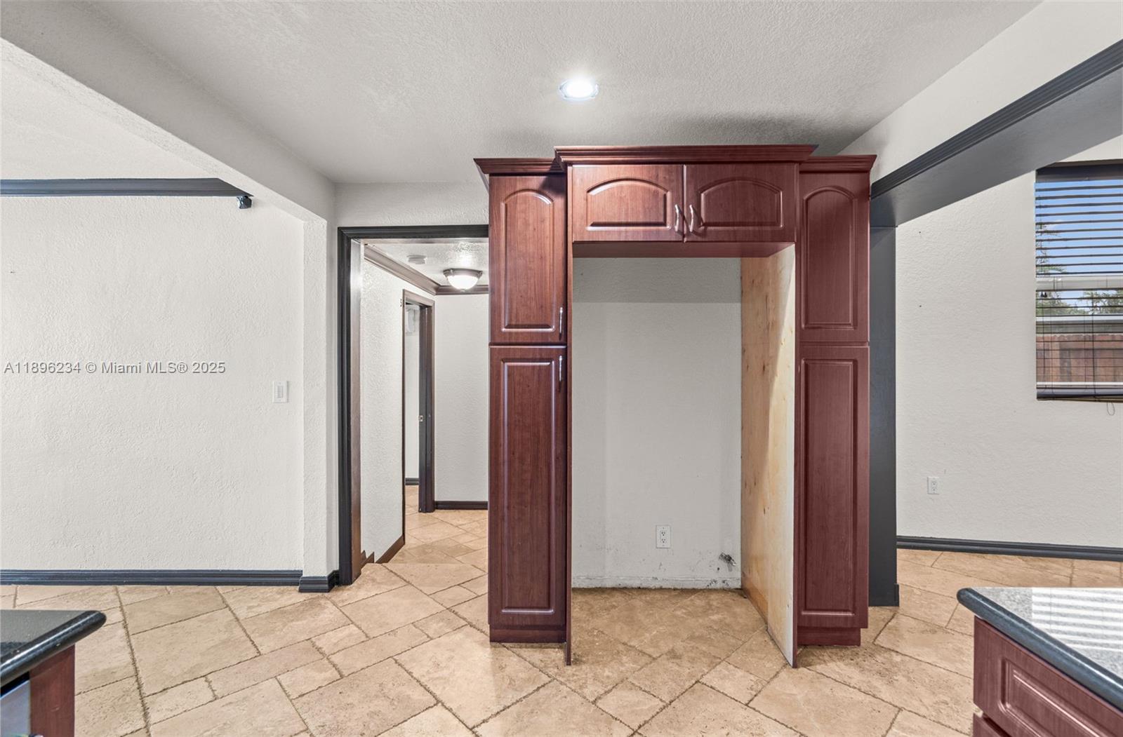 PLAYLAND ISLES - Residential