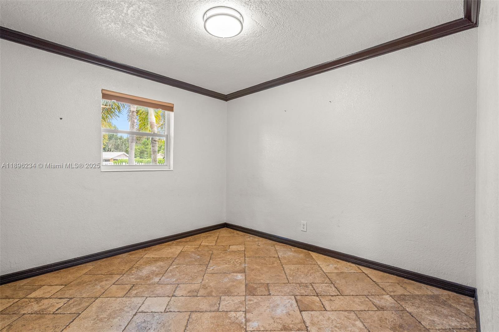PLAYLAND ISLES - Residential