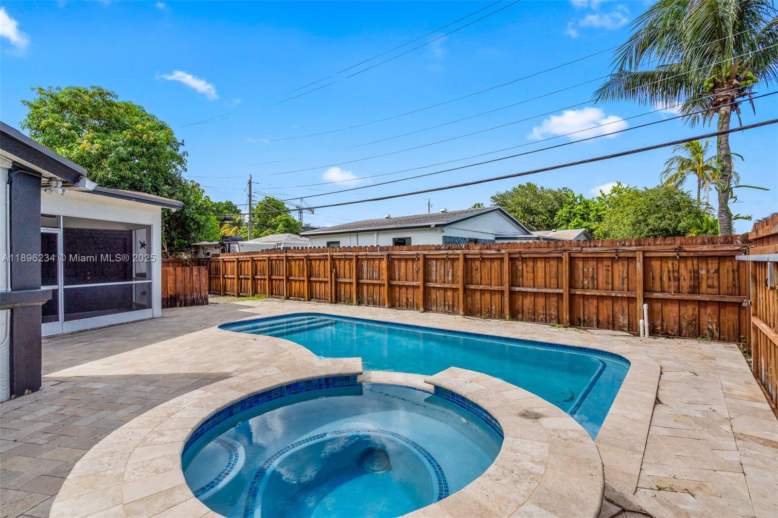 PLAYLAND ISLES - Residential