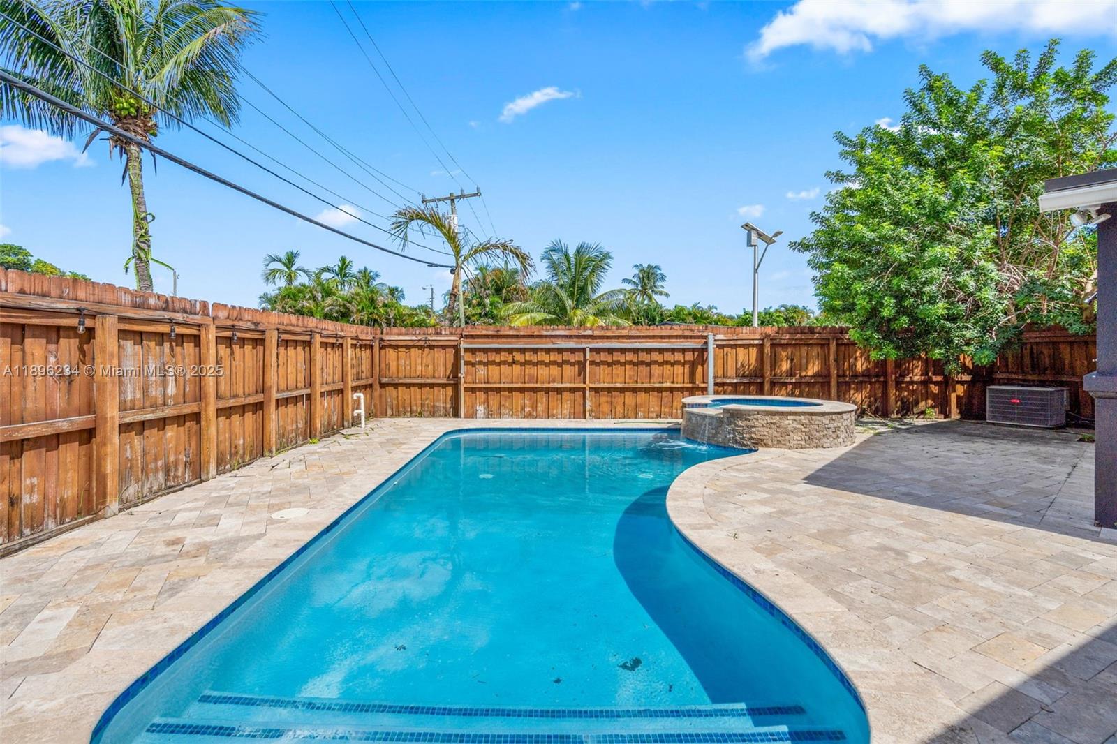PLAYLAND ISLES - Residential