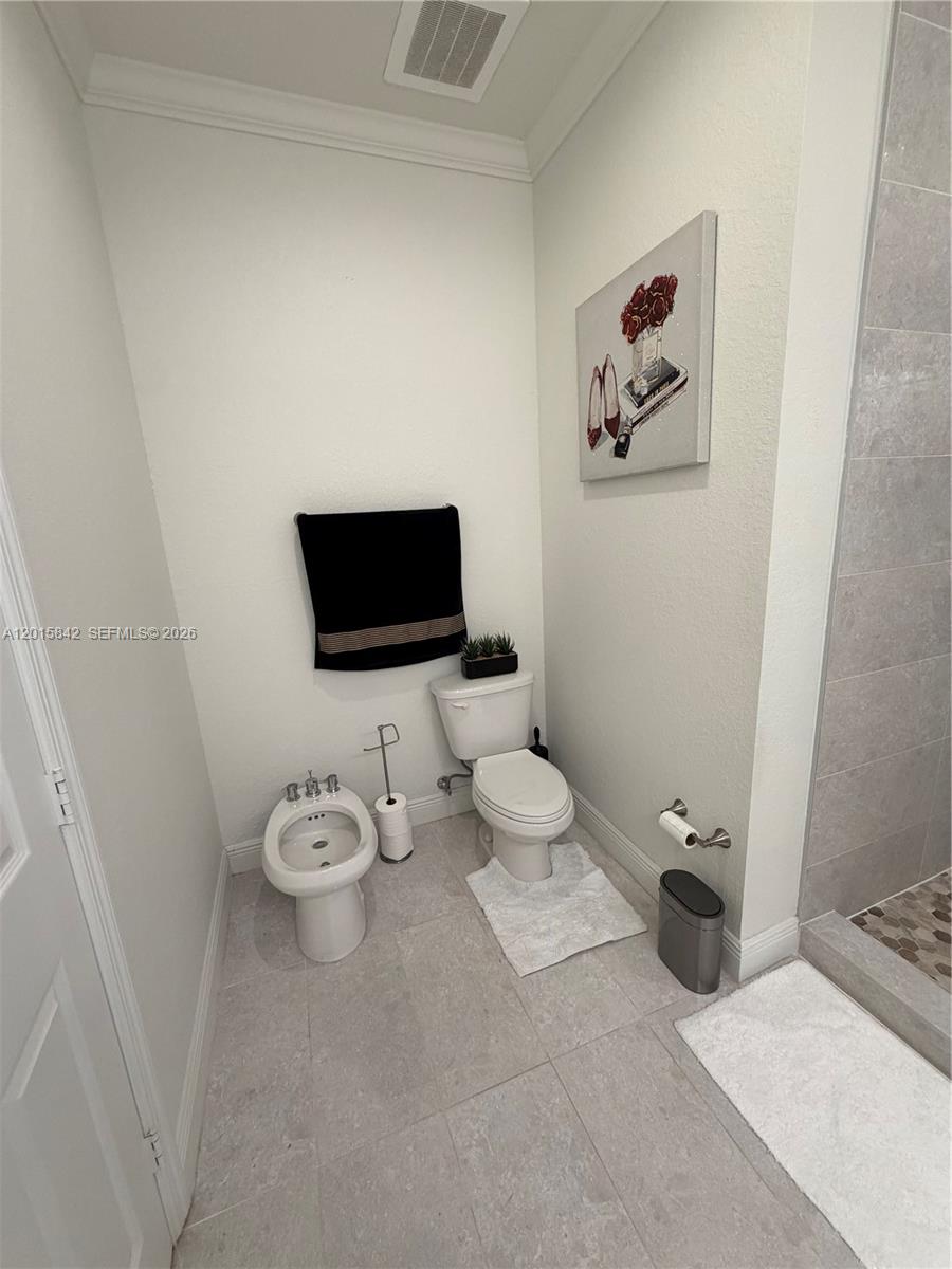 MILLENNIUM TOWNHOMES COND - Residential