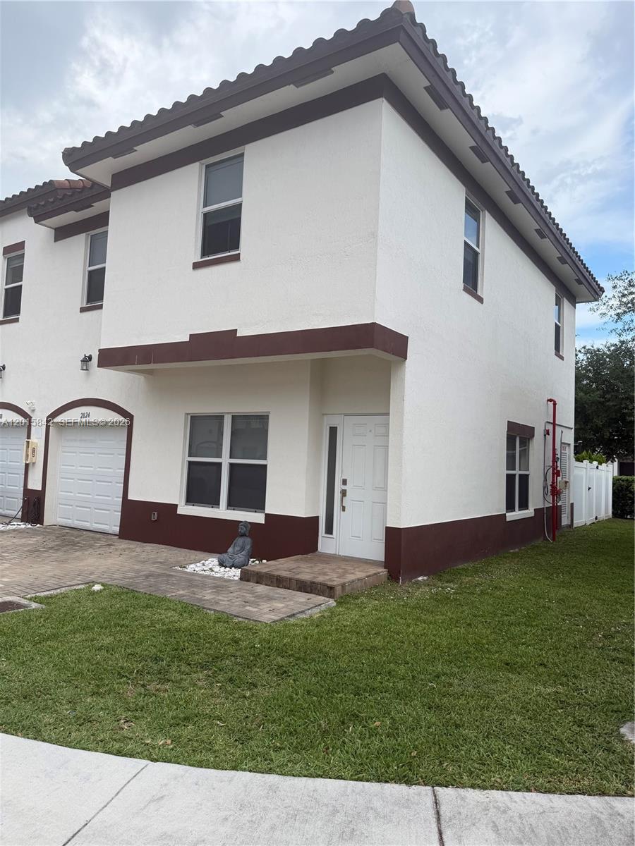 MILLENNIUM TOWNHOMES COND - Residential