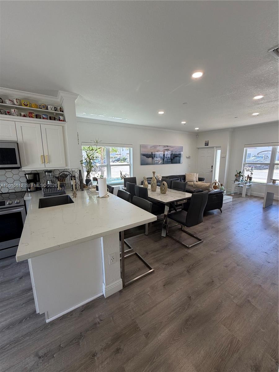 MILLENNIUM TOWNHOMES COND - Residential