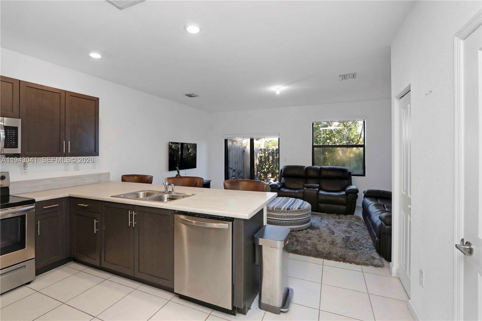 ENCLAVE SOUTH PHASE 2 - Residential