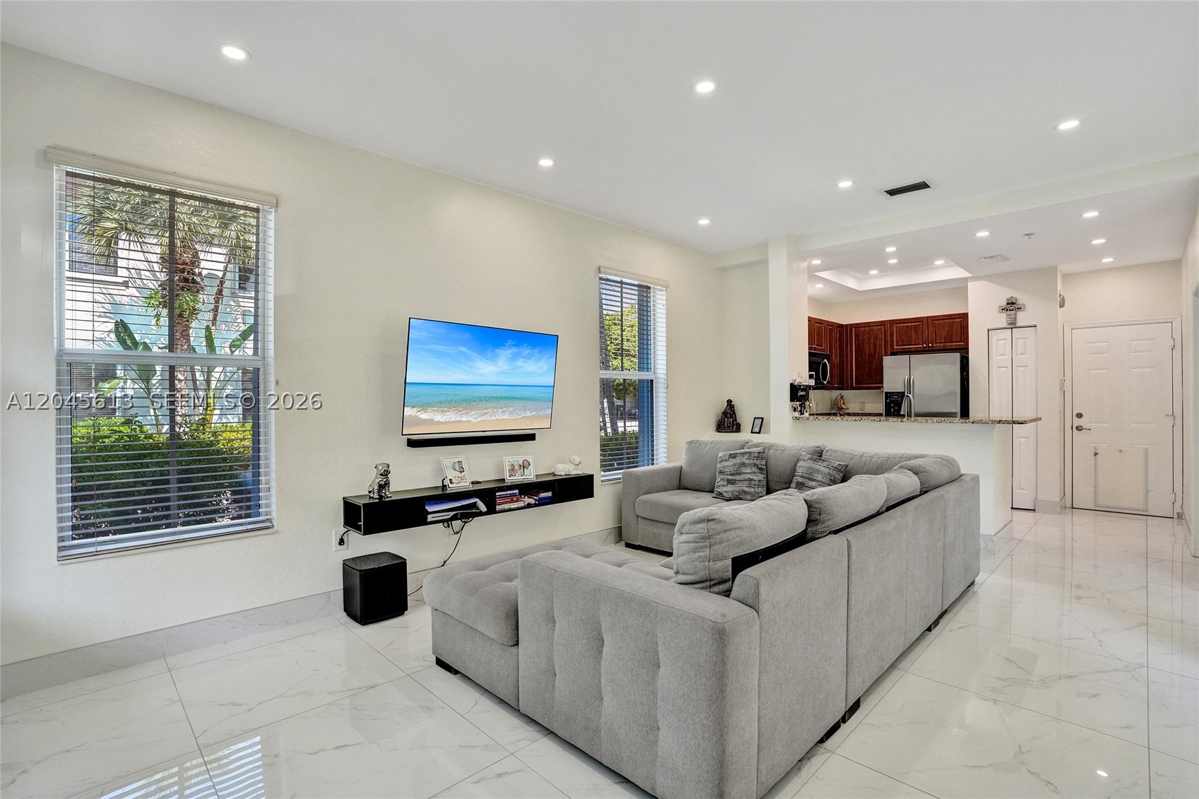4760 Mimosa Pl 1001